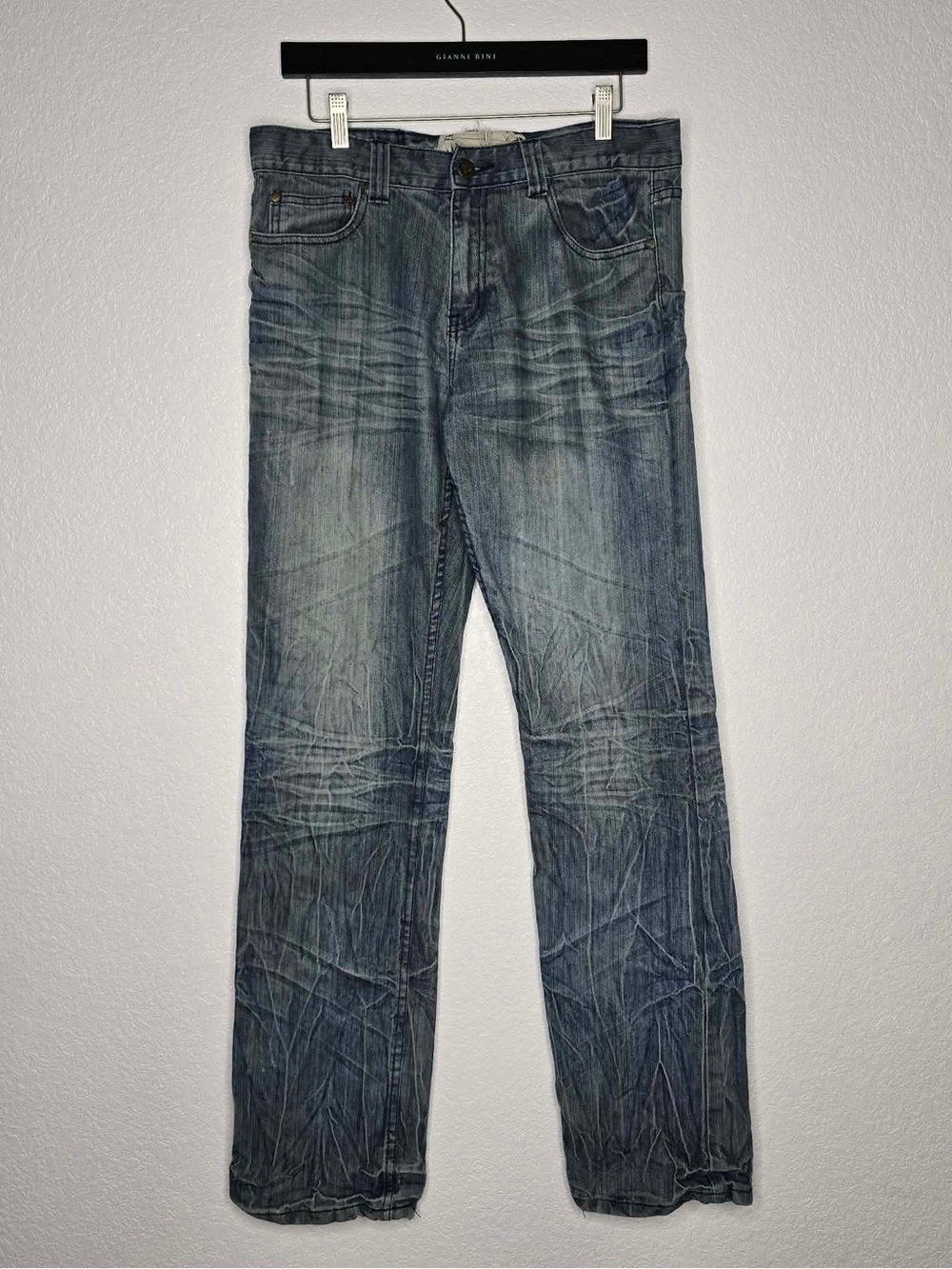 Vintage Y2K Focus USA Men’s Straight Leg Distressed Blue Jeans 32x34